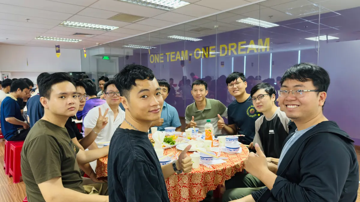 LUNCH & CONNECT – AUGUST 2025