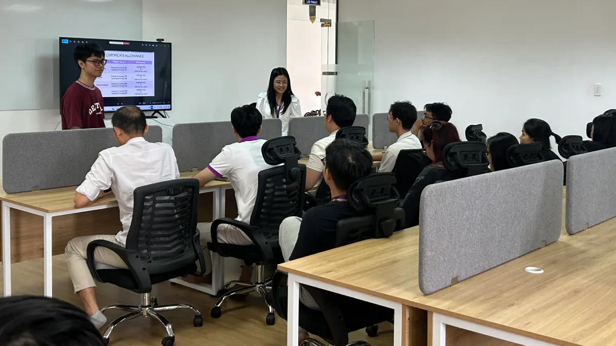 LUNCH & CONNECT – AUGUST 2025