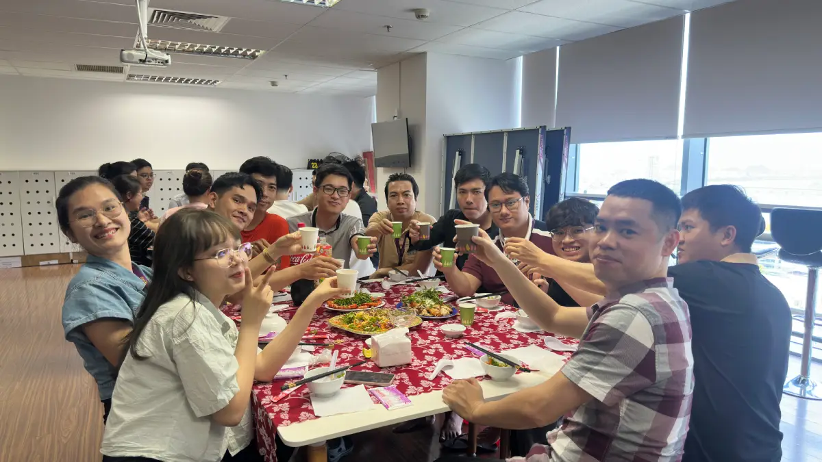 LUNCH & CONNECT – May 2025